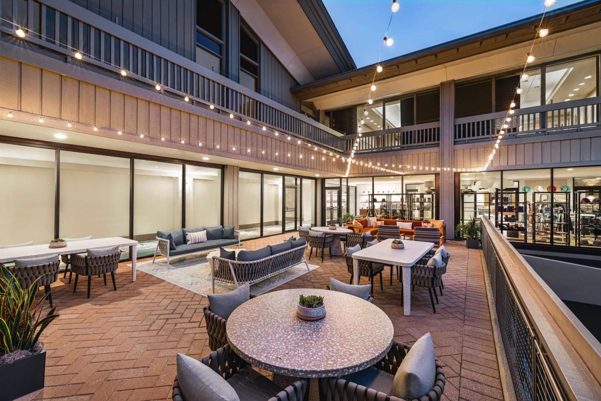 The Woodlands Resort, Curio Collection By Hilton 외부 사진