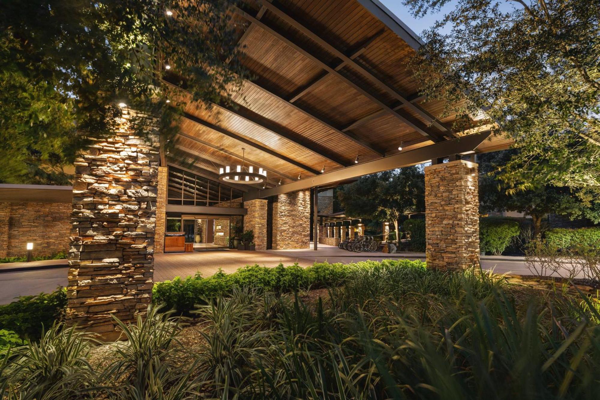 The Woodlands Resort, Curio Collection By Hilton 외부 사진
